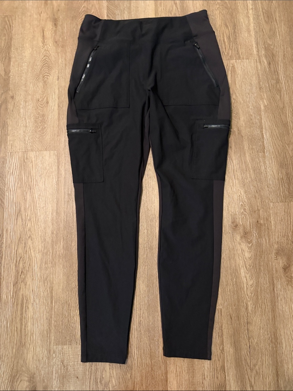Athleta Headlands Hybrid Cargo Tight Pants Black Women’s Size 12 Zipper Pockets